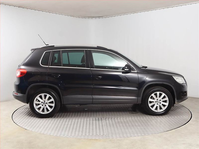 Volkswagen Tiguan (2010) 1.4 TSI, Navi, Tempomat - fotka 6 z 17