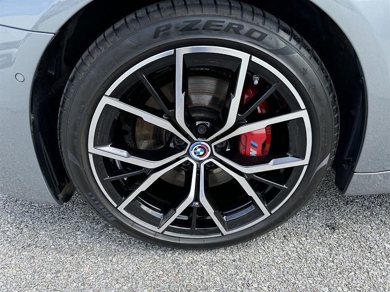 BMW Řada 5 520d xDrive Touring - fotka 4 z 17