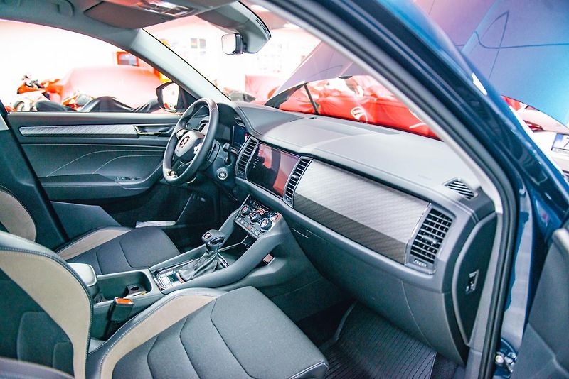 Škoda Kodiaq DSG 4x4 2,0TDI/147kW StylePlus - fotka 14 z 64