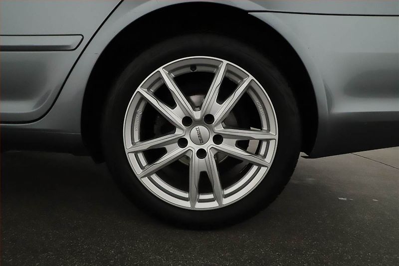 Škoda Octavia (2012) 1.6 TDI, Automat, Tempomat - fotka 12 z 18