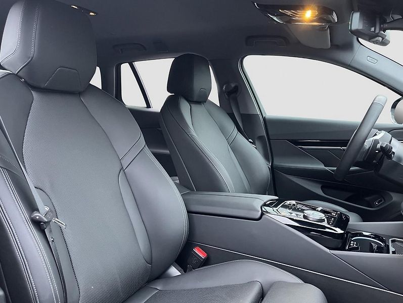 BMW Řada 5 530e xDrive Touring ada. temp. - fotka 14 z 19