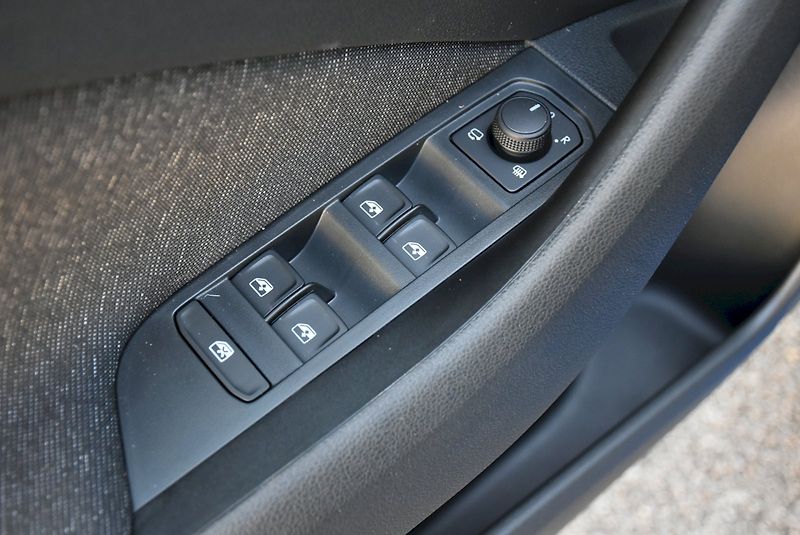 Škoda Kamiq (2025) Top Selection 1,0 TSI 85 kW 6- - fotka 15 z 33