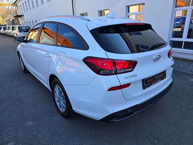 Hyundai i30 1.6CRDi COMFORT LED KAMERA NAV - fotka 5 z 35