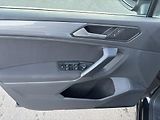 Volkswagen Tiguan (2023) Life 2.0 TDI (110 kW) AUT - náhled 15