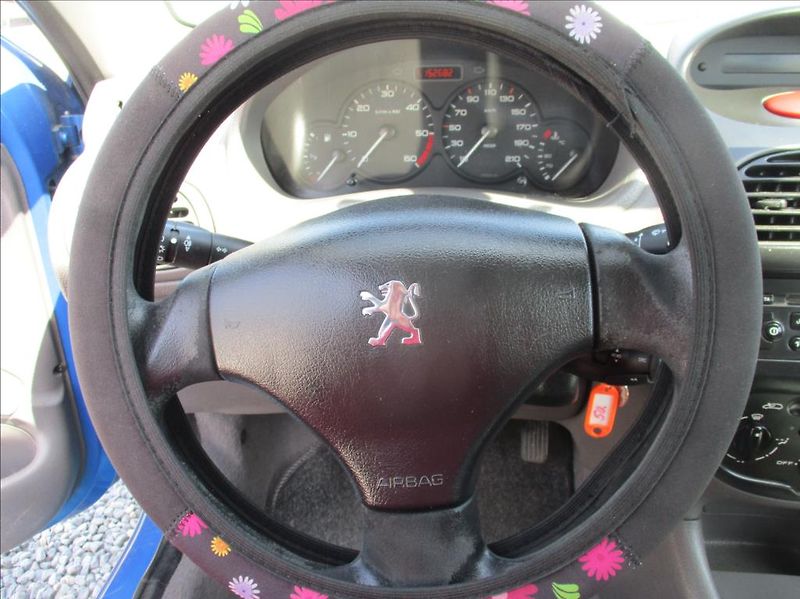 Peugeot 206 1,4 HDi, klimatizace, - fotka 17 z 20