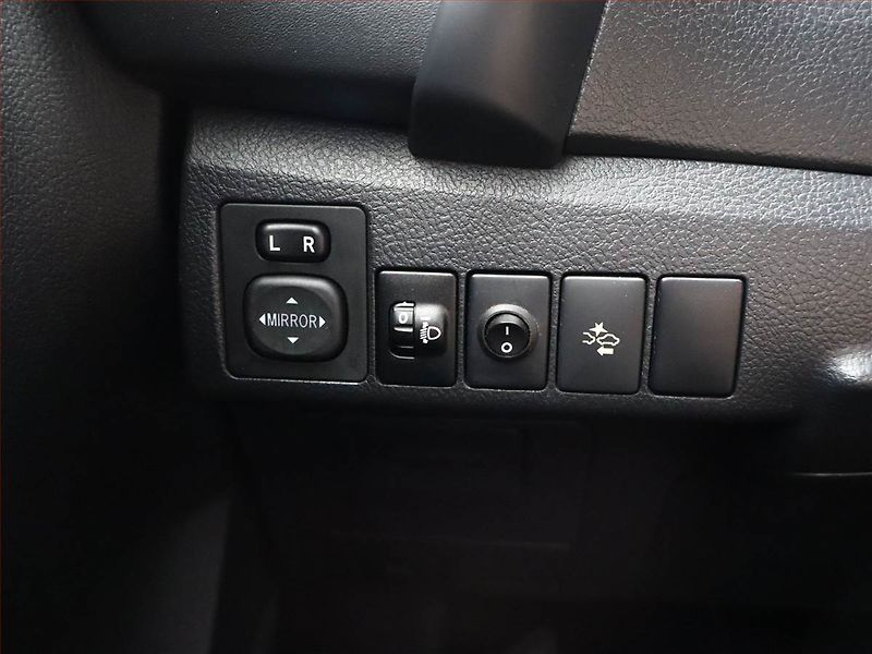 Toyota Auris (2019) 1.6 Valvematic, Serv.kniha - fotka 15 z 16