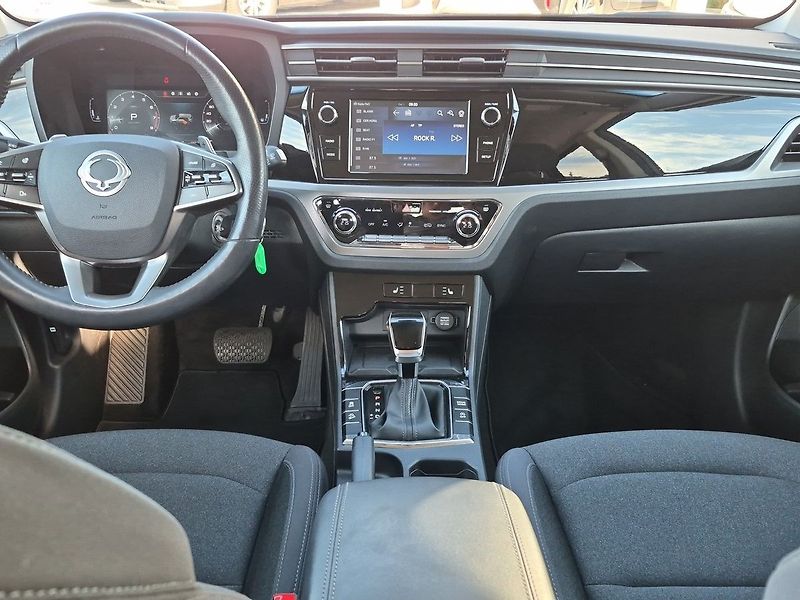 SsangYong Korando Style 1.5 Turbo 120kw A/T - fotka 12 z 24