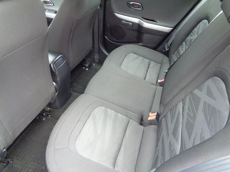 Kia Ceed (2015) 1.4  CVVT,KOUPENO ČR,1.MAJITEL - fotka 7 z 12