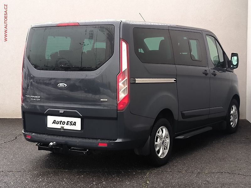 Ford Tourneo Custom (2014) 2.2TDCi, Titanium, TZ, navi - fotka 4 z 21