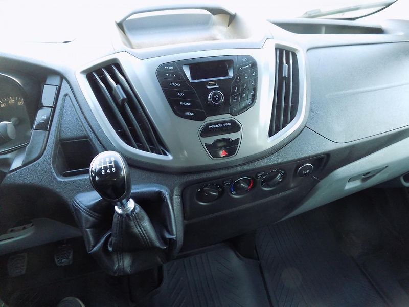 Ford Transit (2017) 2.0 96KW 7MÍST SKLÁPĚČ - fotka 23 z 47