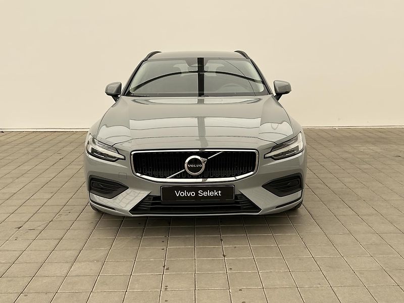 Volvo V60 2.0 B4 Core - fotka 9 z 29