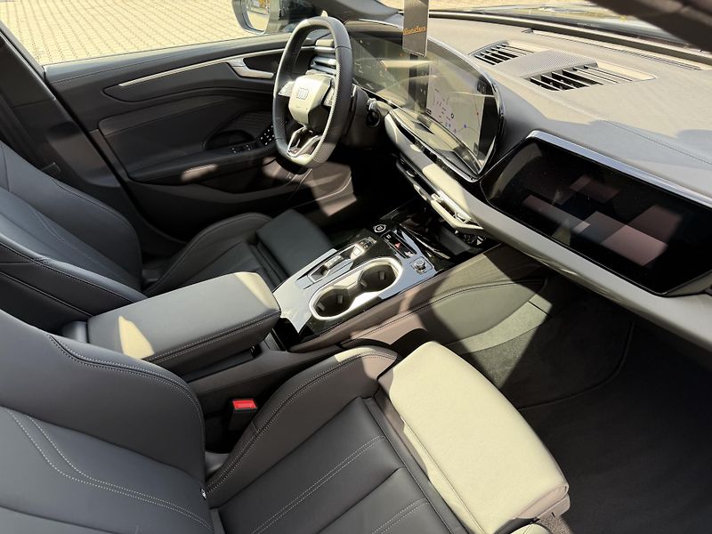 Audi A6 (2026) 150kW STR 4X4 S-LINE 3D R21!!! - fotka 29 z 46