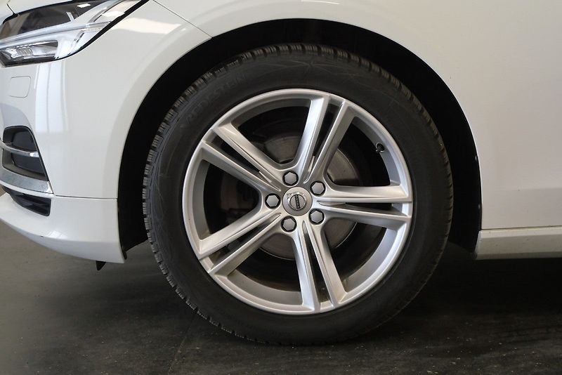 Volvo V90 - fotka 10 z 23