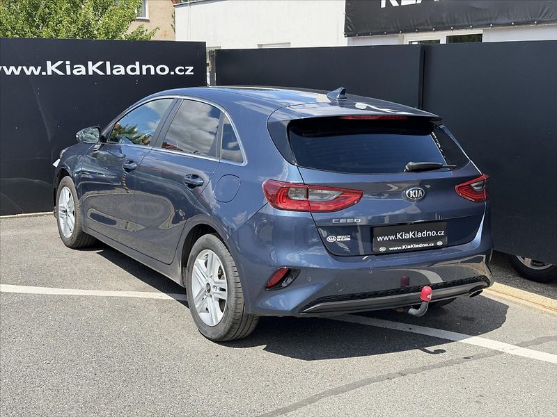Kia Ceed 1,6 CRDI Exclusive - fotka 4 z 8