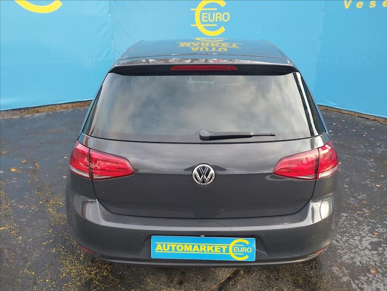 Volkswagen Golf 1,2 TSi 63KW - fotka 5 z 18