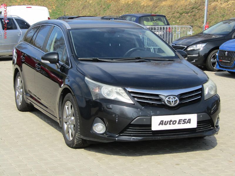 Toyota Avensis (2013) 2.0 D4-D, 1.maj,ČR, Navi - fotka 1 z 21