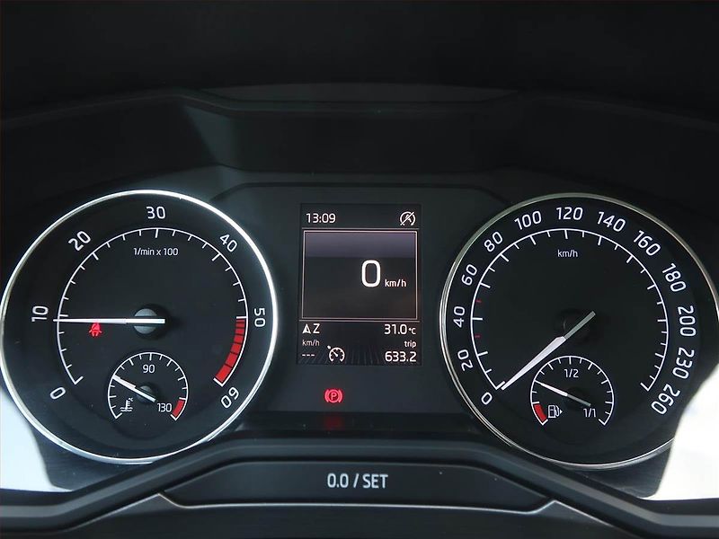 Škoda Superb (2016) Style 2.0 TDI, Navi, Bi-Xenony - fotka 11 z 19