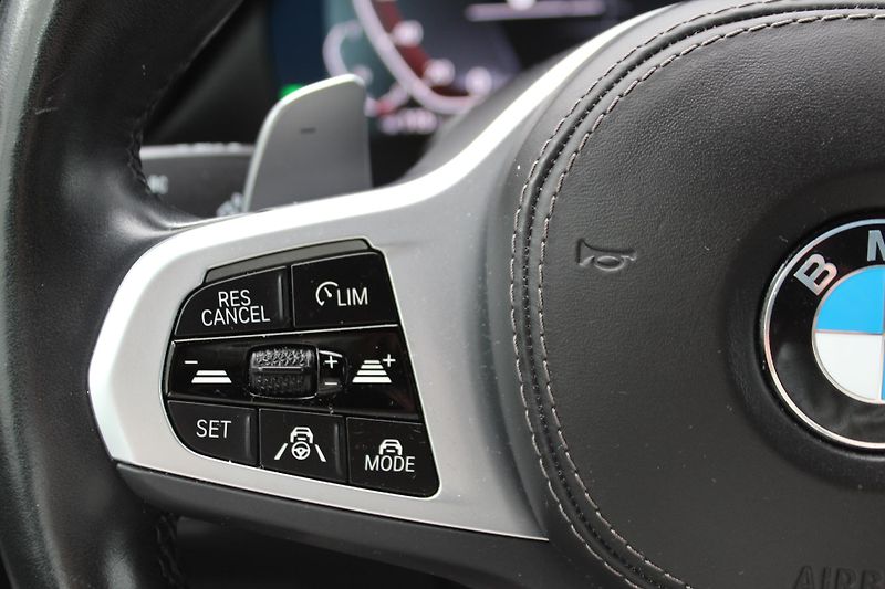 BMW X5 xDrive30d - fotka 12 z 28
