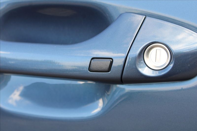 Kia Stonic 1,4 i  NOVÉ V ČR,PREMIUM,34TKM - fotka 27 z 33