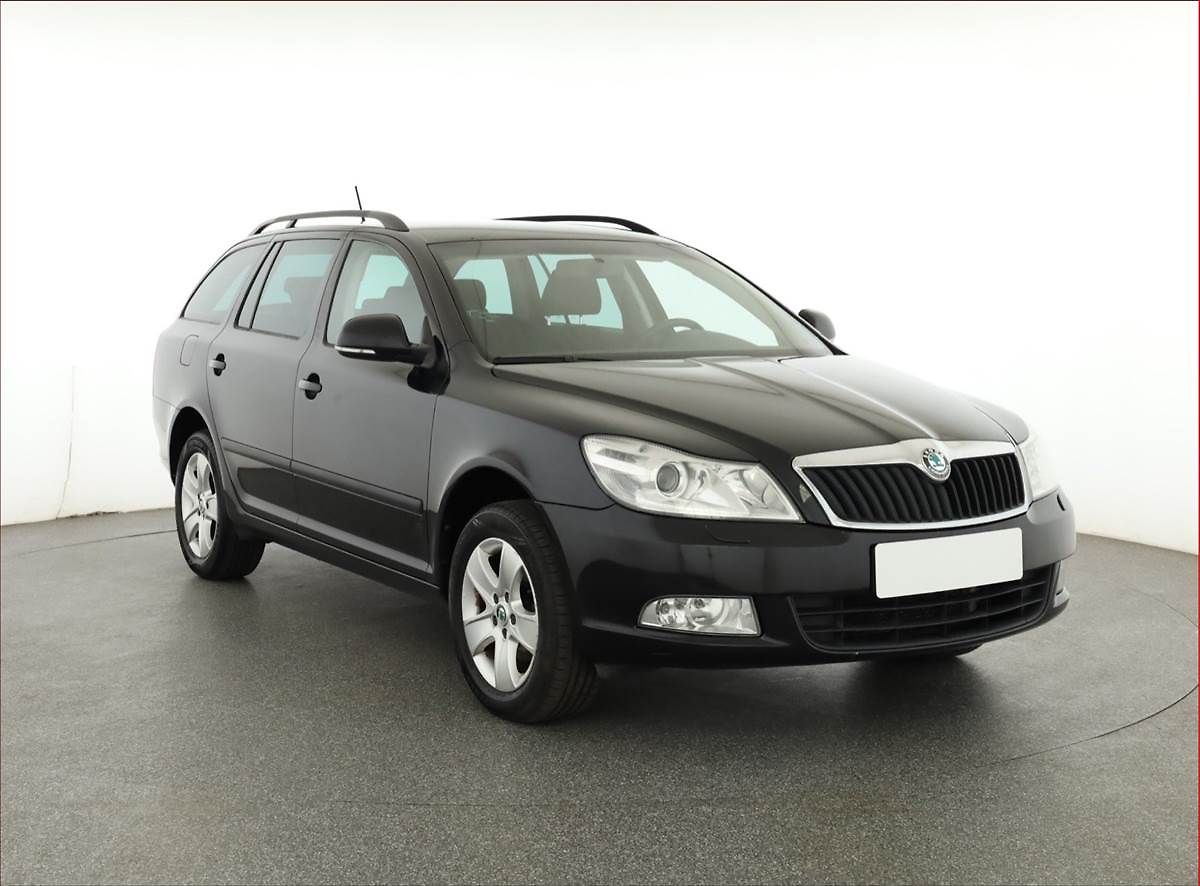 Škoda Karoq 1.0 TSI, Serv.kniha, Tempomat