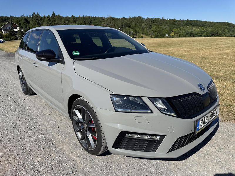 Škoda Octavia (2020) RS 2.0TSI 180kW DSG ACC LED ČR - fotka 2 z 29