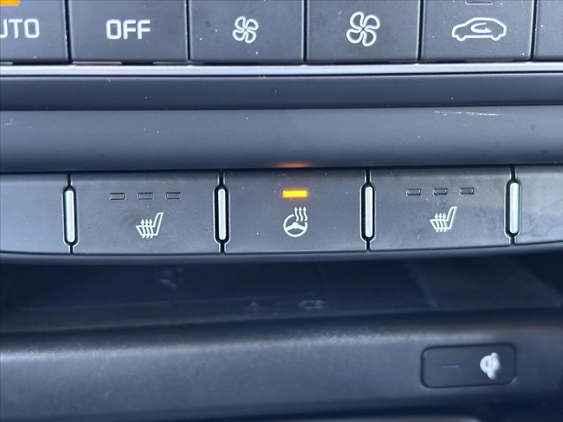 Kia Ceed 1,5 TGDi AT TOP PLNÝservisKIA - fotka 28 z 44