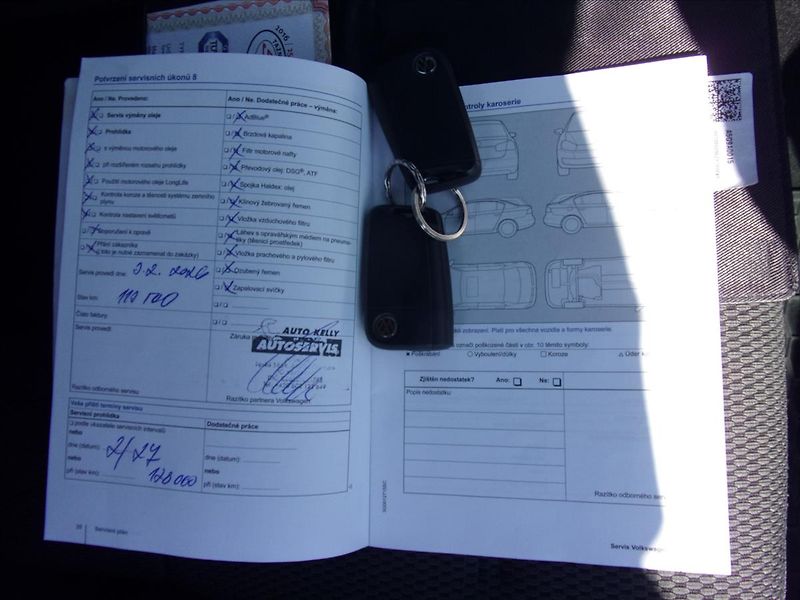 Volkswagen Golf 1,2 TSI  Variant  81kW ČR - fotka 10 z 26