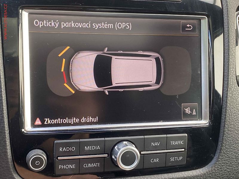 Volkswagen Touareg (2014) 3.0TDi 4x4, DSG, bixen - fotka 19 z 22
