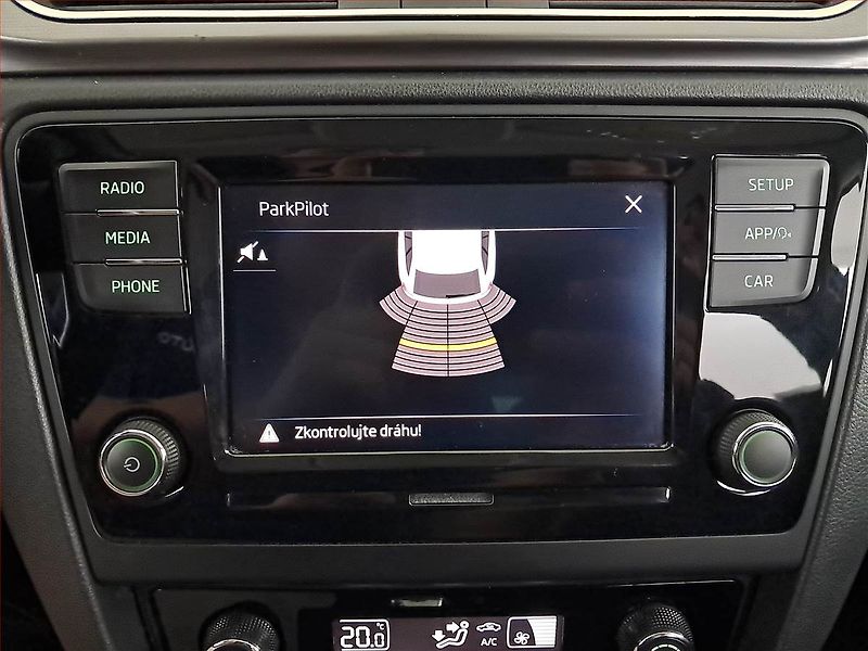 Škoda Rapid (2019) Spaceback 1.0 TSI, Automat - fotka 16 z 17