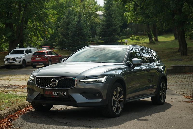 Volvo V60 CC B4 diesel Kůže 360 H/K NezT - fotka 1 z 35