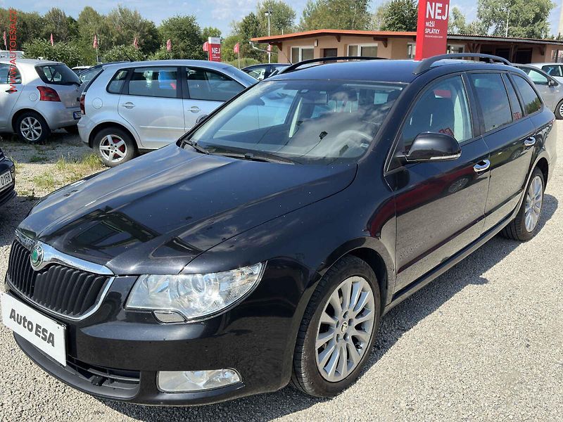 Škoda Superb (2012) 2.0TDi, DSG, navi - fotka 3 z 16