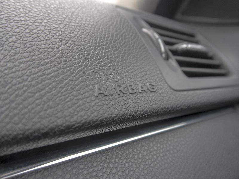Mercedes-Benz Třídy C (2009) 200CDI man – 2x ALU kola - fotka 32 z 46
