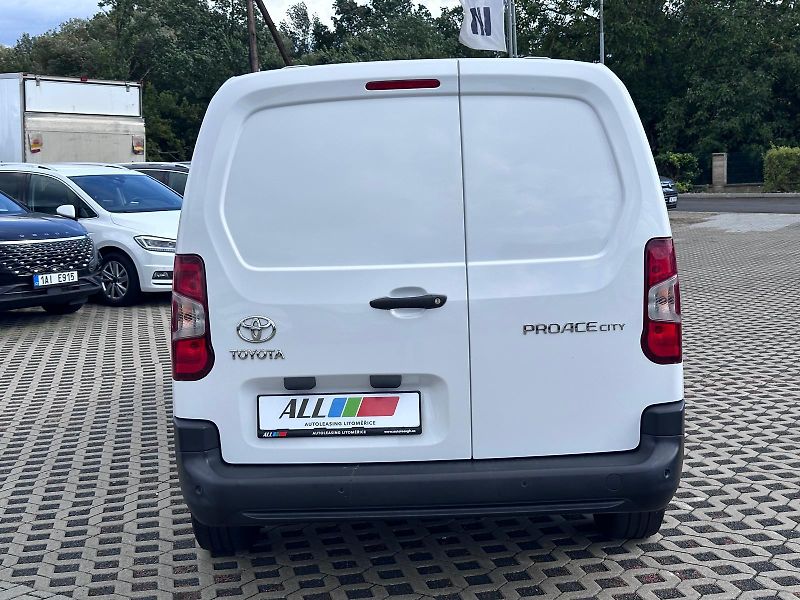 Toyota ProAce City 75 kW - fotka 7 z 14