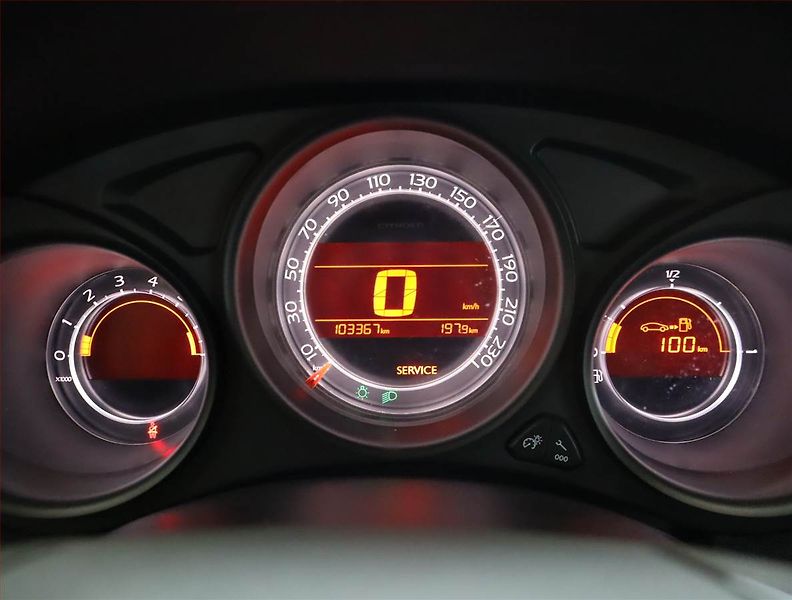 Citroën C4 (2014) 1.6 VTi, Serv.kniha, Tempomat - fotka 11 z 17