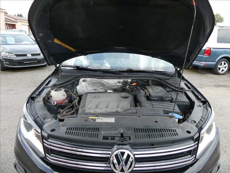 Volkswagen Tiguan 2,0 TDi 130kW Sport 4x4,TZ,nav - fotka 33 z 50
