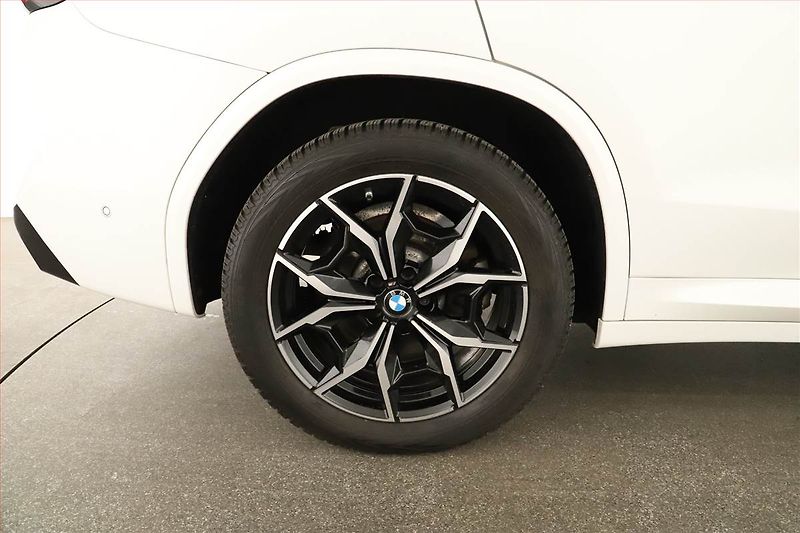 BMW X3 (2022) xDrive20i - fotka 12 z 18