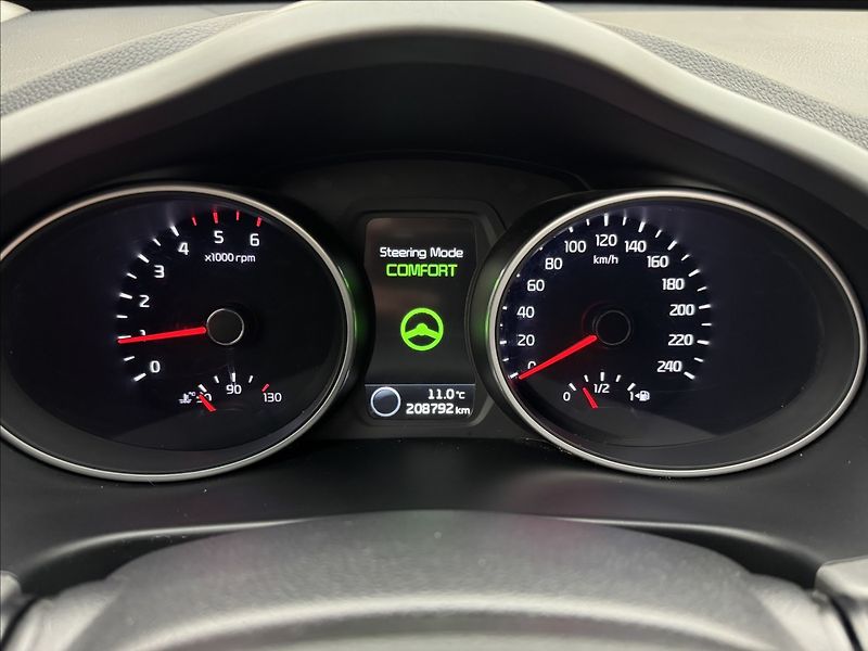 Kia Sportage 2,0 4X4 DPH VÝHŘEV TAŽNÉ ČR - fotka 14 z 33