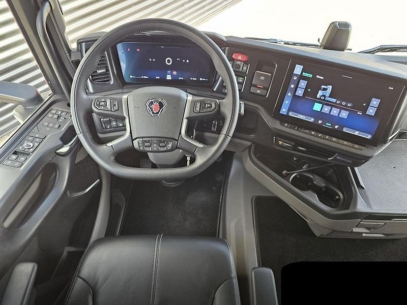 Scania (2024) R 560 8x4 tahač 180t EURO 6 - fotka 18 z 21