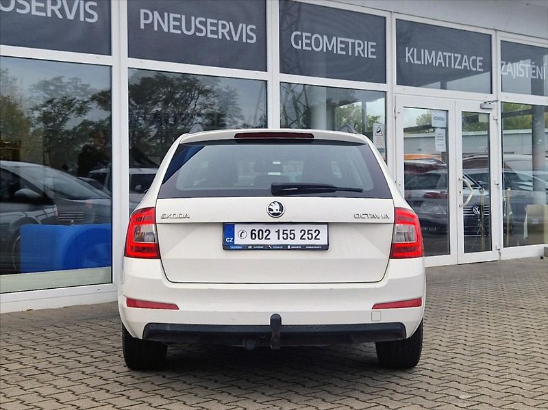 Škoda Octavia 2,0 TDI 110kW TAŽNÉ VÝHŘ. NOSI - fotka 4 z 41