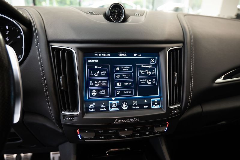 Maserati Levante 360/Pano/Vyhřívaná/Ventilovaná - fotka 11 z 25
