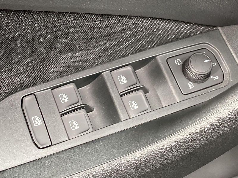 Škoda Scala (2025) 1.0 TSI Top Selection - fotka 21 z 35