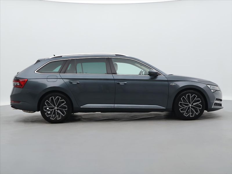 Škoda Superb 2,0 TSI 200kW L&K 4x4 DSG DPH - fotka 8 z 36