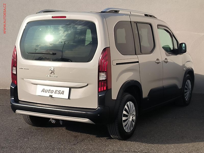 Peugeot Rifter (2019) 1.5HDI, ČR, ALLURE, autoAC - fotka 4 z 21