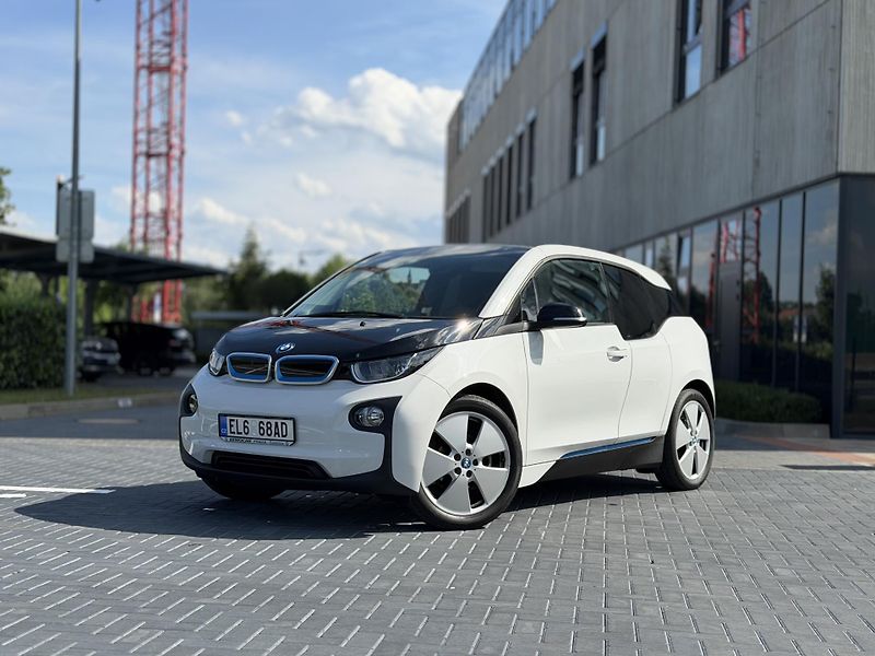 BMW i3 (2016) 60ah 125 kW - fotka 2 z 23