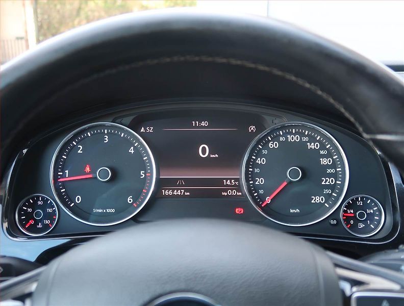 Volkswagen Touareg (2015) 3.0 TDI - fotka 11 z 31