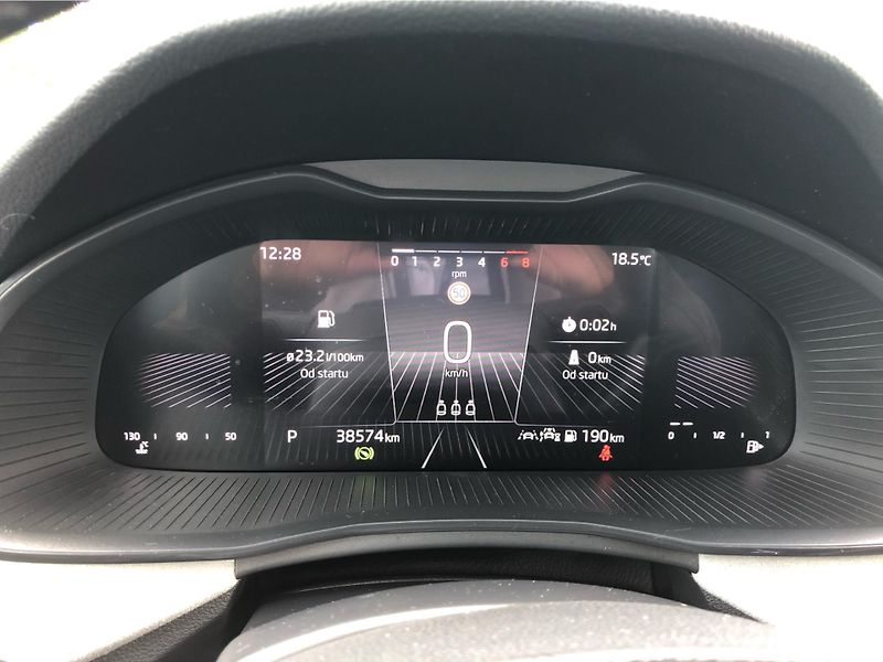 Škoda Kamiq 1.0 TSi DSG 7st. TOP SELECTION - fotka 18 z 28