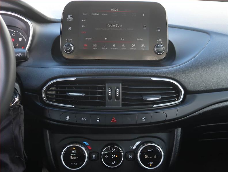 Fiat Tipo (2021) 1.0 FireFly, Tempomat - fotka 12 z 18