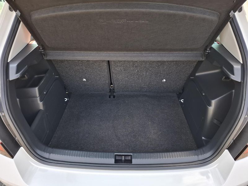 Škoda Fabia (2017) III MONTE CARLO 1.0TSi 70kW,au - fotka 13 z 16