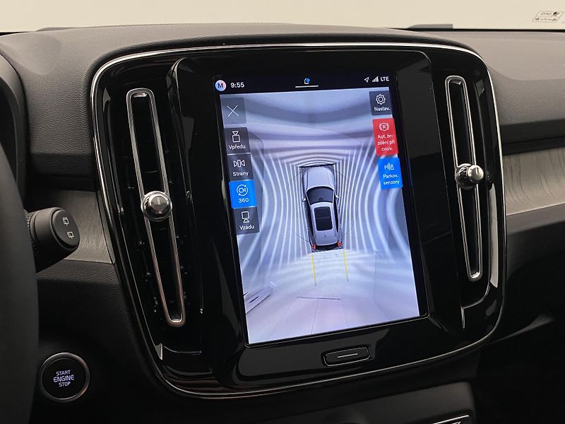 Volvo XC40 (2026) B4 AUT DARK PLUS - fotka 63 z 65