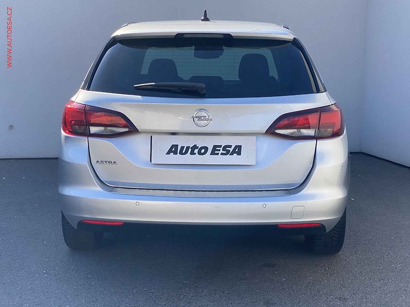 Opel Astra (2019) 1.4 T, Edition, navi, kamera - fotka 5 z 17